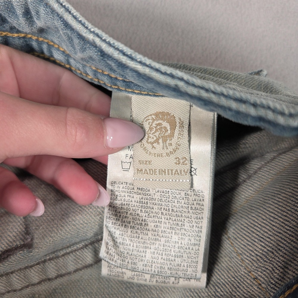 Diesel Jeans Mens 32x32 Thavar Light Wash Blue Slim Fit Distressed Made in Italy - Picture 4 of 10